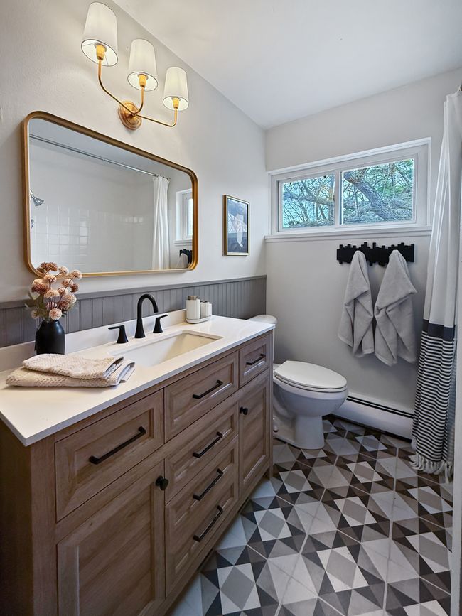 APT-8B - 124 N Whistler Ave, Condo with 2 bedrooms, 1 bathrooms and 1 parking in FREEPORT IL | Image 17