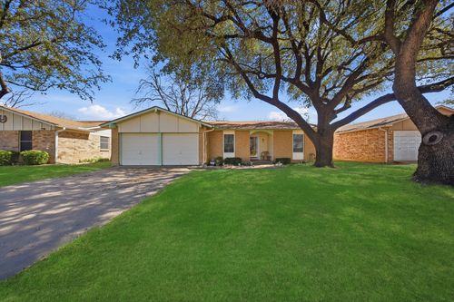 6304 Buckingham Trl, North Richland Hills, TX, 76182-5001 | Card Image