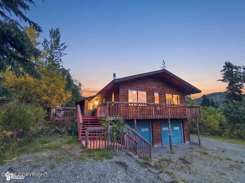 4627 Hiland Rd, Eagle River, AK, 99577-9475 | Card Image