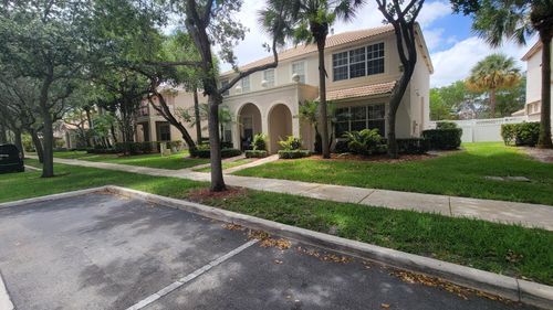 8033 Murano Cir, Palm Beach Gardens, FL, 33418-8176 | Card Image