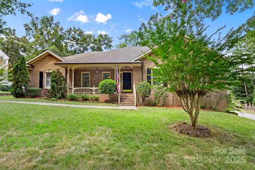7584 Long Valley Dr, Harrisburg, NC, 28075-9747 | Card Image