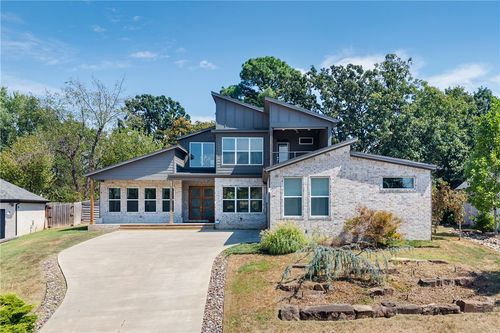 2252 N Windswept Ln, Fayetteville, AR, 72703-2327 | Card Image