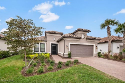 8416 Rosa Ct, NAPLES, FL, 34114-2882 | Card Image