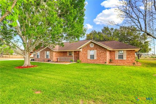 8416 Fm 541 E, Stockdale, TX, 78160-6557 | Card Image