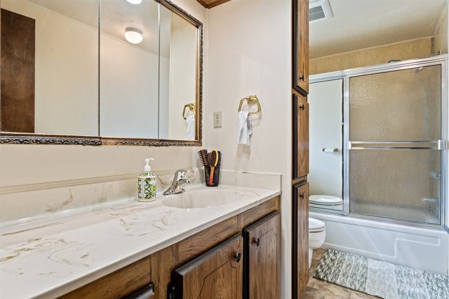 117 Martin Dr, House other with 2 bedrooms, 2 bathrooms and null parking in Corvallis MT | Image 32