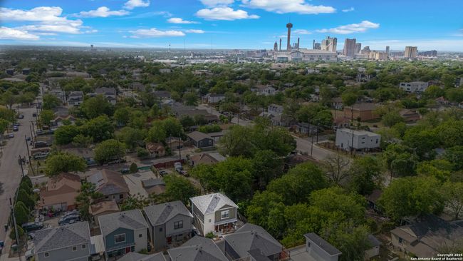 UNIT-401 - 211 Utah St, Townhouse with 2 bedrooms, 3 bathrooms and null parking in San Antonio TX | Image 32