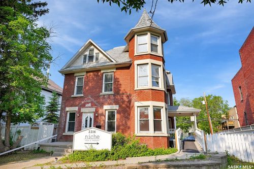 2216 Lorne Street, Regina, SK, S4P2M7 | Card Image
