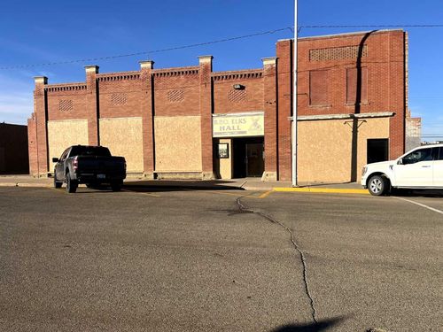 5026 49 Ave 49 Ave, Vermilion, AB, T9X1B7 | Card Image