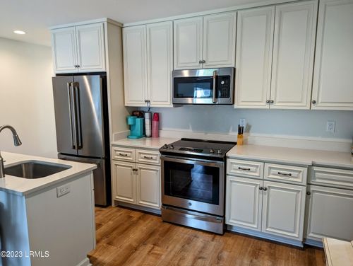 1015 11th St, Port Royal, SC, 29935-2301 | Card Image