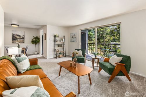 apt-g206-4635 W Lake Sammamish Pkwy Se, Issaquah, WA, 98027-9347 | Card Image