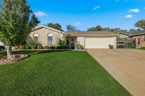 6971 Cox Ln, North Richland Hills, TX, 76182-3533 | Card Image