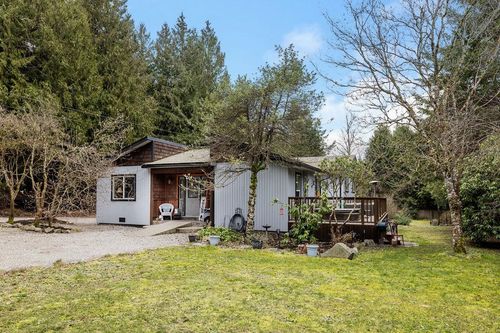 8099 Northwood Rd, Halfmoon Bay, BC, V7Z1A8 | Card Image