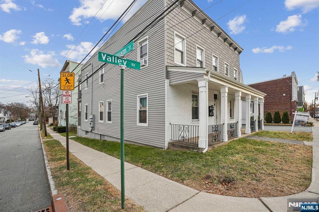 Residential Lease in Montclair 4