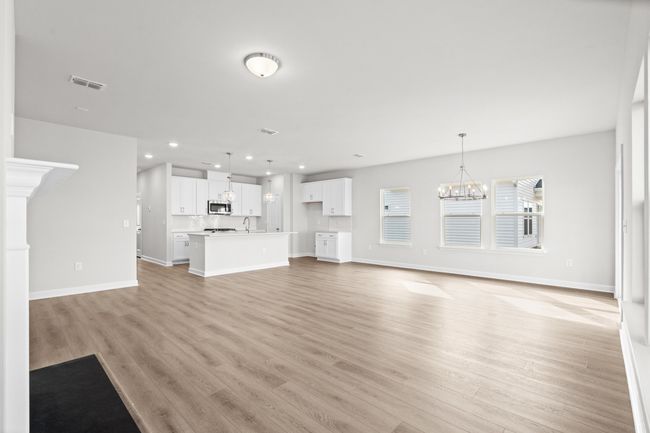 Open Floor Plan | Image 31