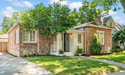 2717 17th St, Sacramento, CA, 95818-3029 | Card Image