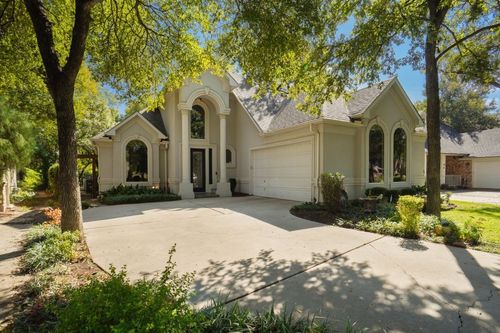 5968 Riverbend Pl, Fort Worth, TX, 76112-1064 | Card Image