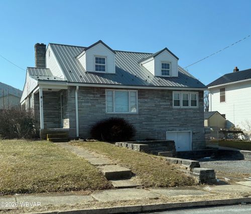 218 Edgewood Ave, Williamsport, PA, 17702-6715 | Card Image