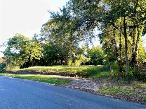 429 Maple St, Camden, AR, 71701-4147 | Card Image