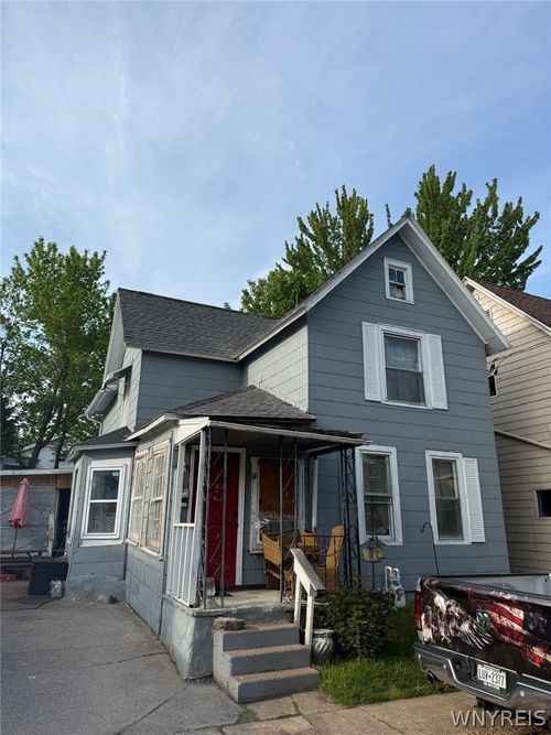 19 Evans St, Lockport, NY, 14094-4623 | Card Image
