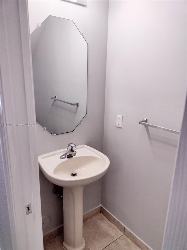 105 - 2612 Sw 82 Nd Ave, Condo with 2 bedrooms, 3 bathrooms and null parking in Miramar FL | Image 7