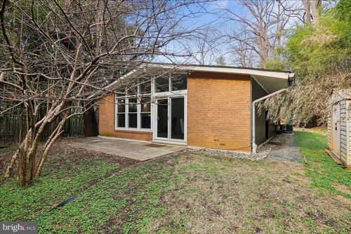 10701 Shelley Ct, GARRETT PARK, MD, 20896-1501 | Card Image