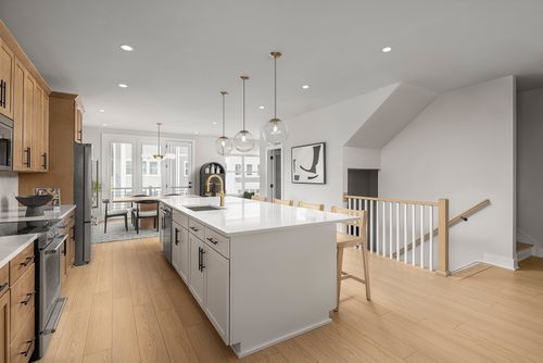 828 42nd Ave N, Nashville, TN, 37209-2314 | Card Image