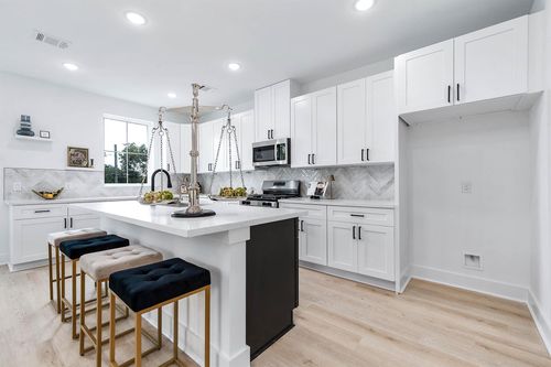 1515 Euel St, Houston, TX, 77009-1605 | Card Image