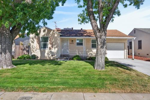 5605 Helen Way, Sacramento, CA, 95822 | Card Image