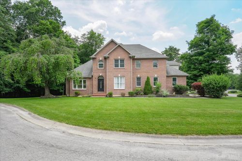 106 Rainbow Ct, Hillsboro, OH, 45133-8243 | Card Image