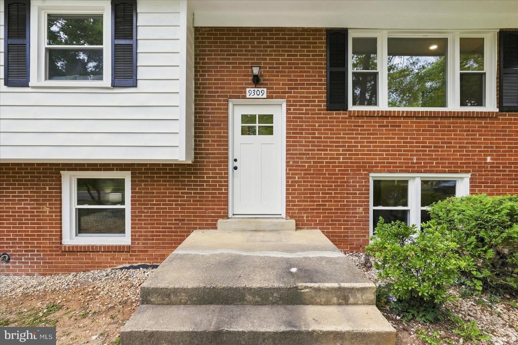 Residential in FORT WASHINGTON 5