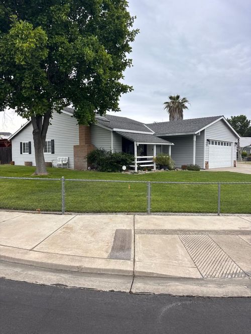 757 Clemens Court, Ripon, CA, 95366 | Card Image
