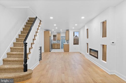 7331 Walnut Ln, PHILADELPHIA, PA, 19138-1331 | Card Image