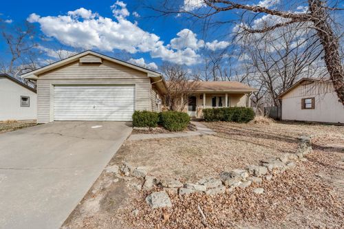 1302 N Taylor St, El Dorado, KS, 67042-3860 | Card Image