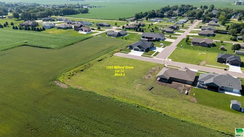 1503 Willard Ln, Larchwood, IA, 51241-7670 | Card Image