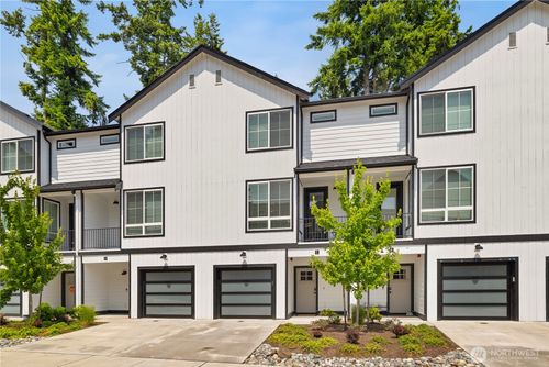 c-18527 1st Ave Ne, Shoreline, WA, 98155-2152 | Card Image