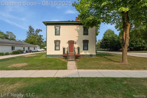 302 N 2nd St, Brighton, MI, 48116-1211 | Card Image