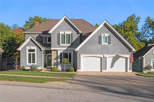 7808 Nw Twilight Pl, Parkville, MO, 64152-6042 | Card Image