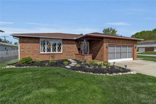 64 Campus Dr, West Seneca, NY, 14224-2710 | Card Image