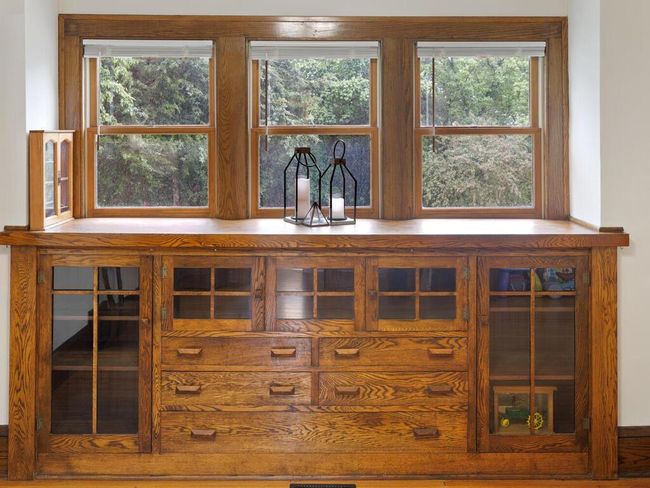 Beautiful built in buffet. The woodwork in this house is gorgeous | Image 33