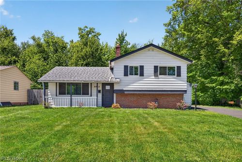 6452 Brooks Blvd, Mentor, OH, 44060-3624 | Card Image