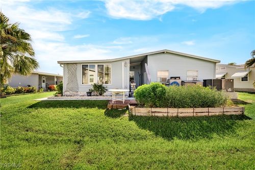 10482 Winchester Ct, FORT MYERS, FL, 33908-3564 | Card Image