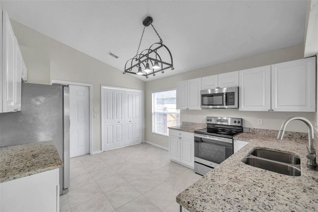243 Chardonnay Pl, House other with 3 bedrooms, 2 bathrooms and null parking in VALRICO FL | Image 35