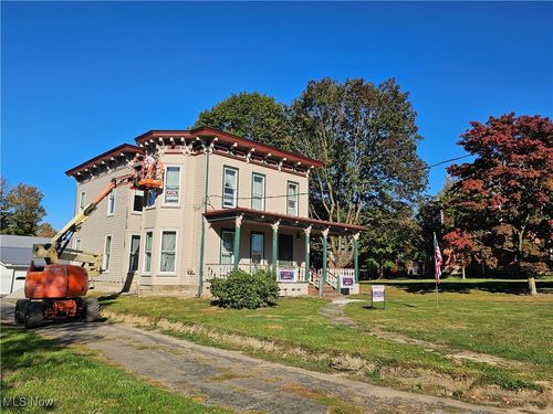 14576 W Park St, Burton, OH, 44021-9028 | Card Image