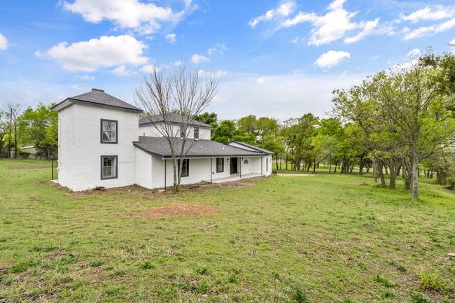 304 N Parvin St, House other with 3 bedrooms, 3 bathrooms and null parking in Prosper TX | Image 5