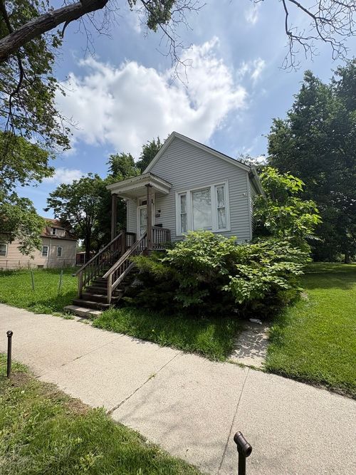 6925 S May St, Chicago, IL, 60621-1135 | Card Image