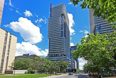 2912 - 185 Roehampton Ave, Condo with 1 bedrooms, 1 bathrooms and null parking in Toronto ON | Image 1