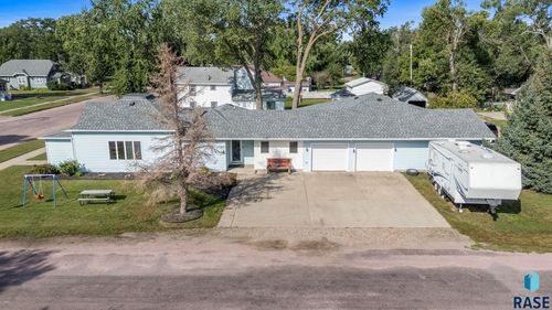 500 Garfield St, Centerville, SD, 57014-2120 | Card Image