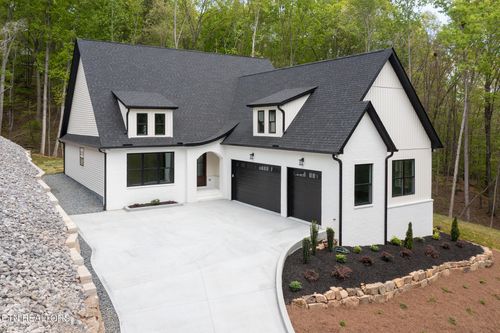 215 Wahuhu Ln, Loudon, TN, 37774-2856 | Card Image