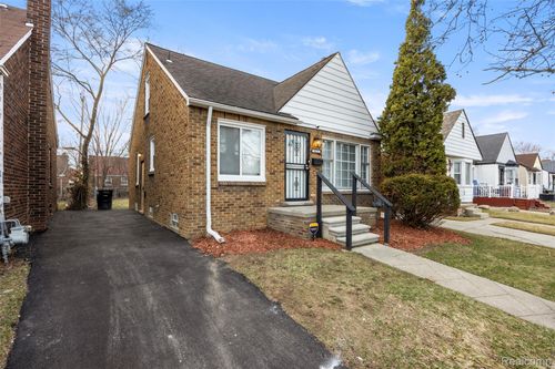8871 Sussex St, Detroit, MI, 48228-2319 | Card Image