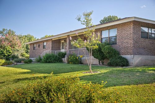 1021 Avenue B, Fredericksburg, TX, 78624-2659 | Card Image